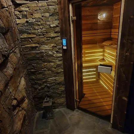 Groń-kameralny Z Jacuzzi W Górach-osada Jaworzyny