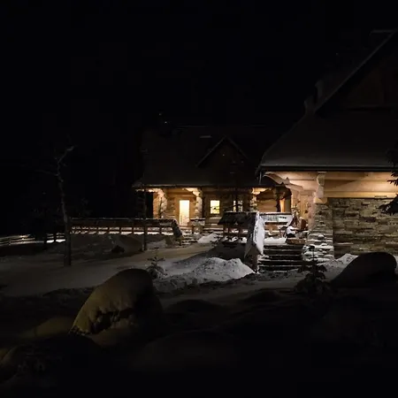 Osada Jaworzyny Gron Z Jaskinia