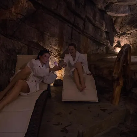 Chalé Osada Jaworzyny Gron Z Jaskinia *