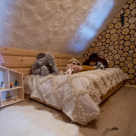 Chalet Groń-kameralny Z Jacuzzi W Górach-osada Jaworzyny